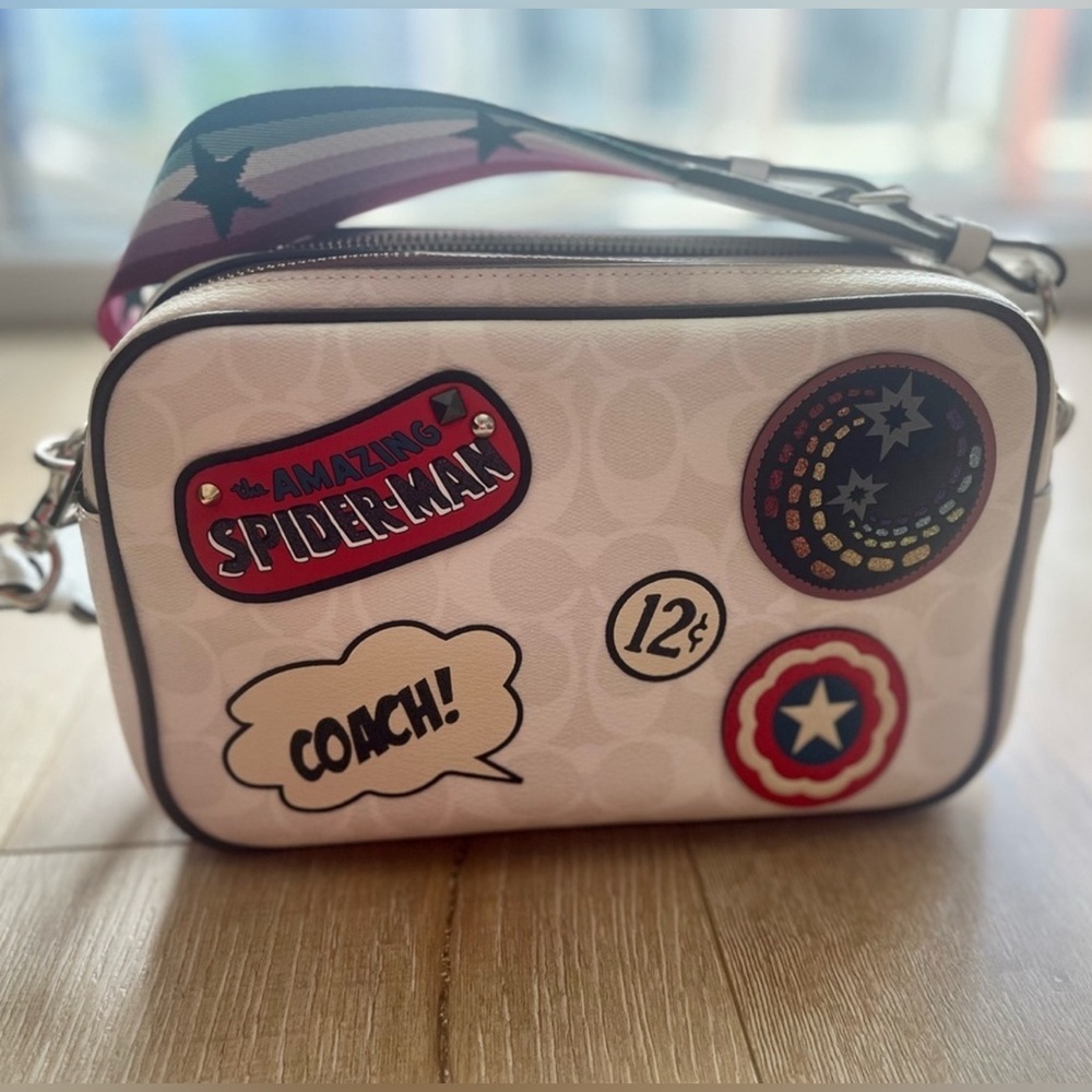 Coach authentic Spider-Man Marvel White Bag with Patches. NWOT limited edition - Picture 7 of 8